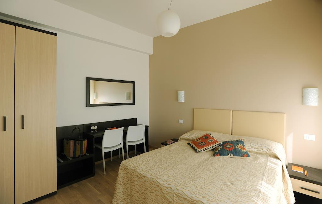 Honey Rooms Roma Rom bilde